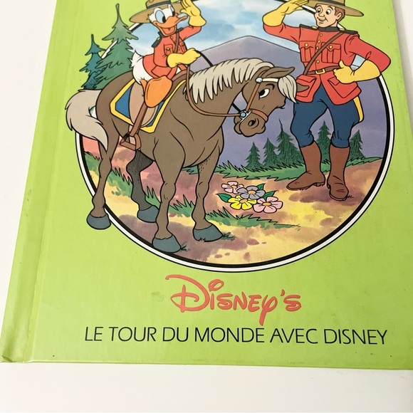 Disney's French Donald Et La Police Montée Une Aventure Au Canada Book - Picture 2 of 16